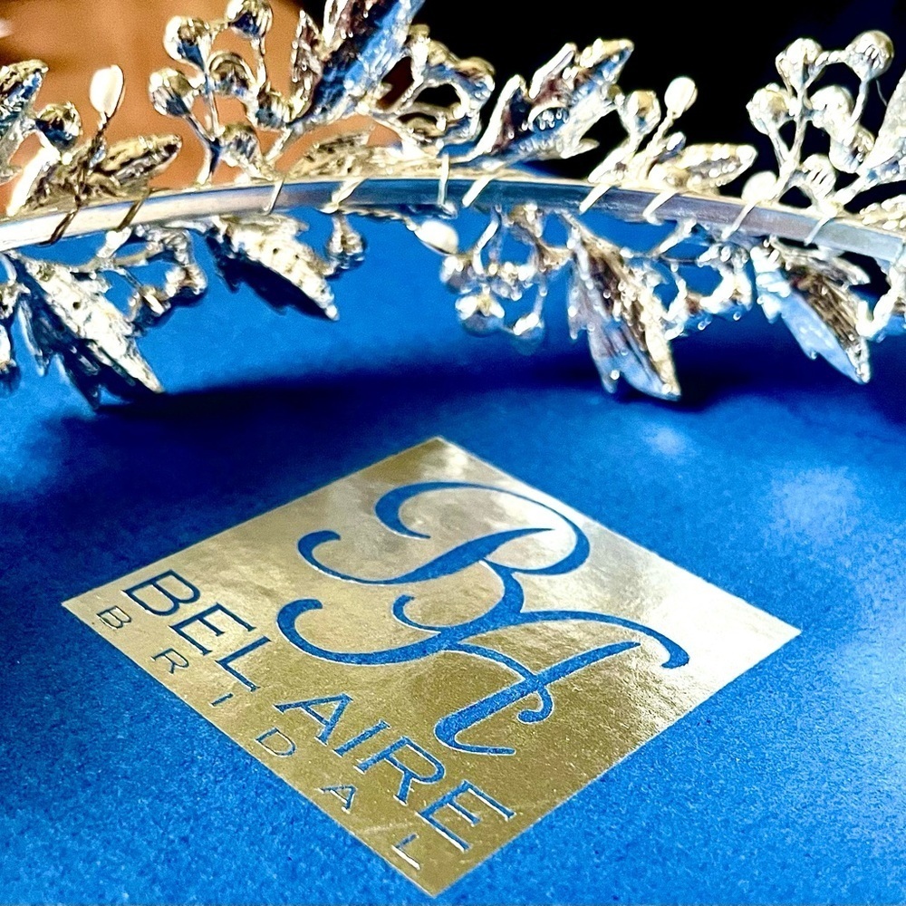 Bel Aire Bridal Tiara Crystal, Pearl & Gold Leaf Headpiece Headband RARE edition - Picture 7 of 14